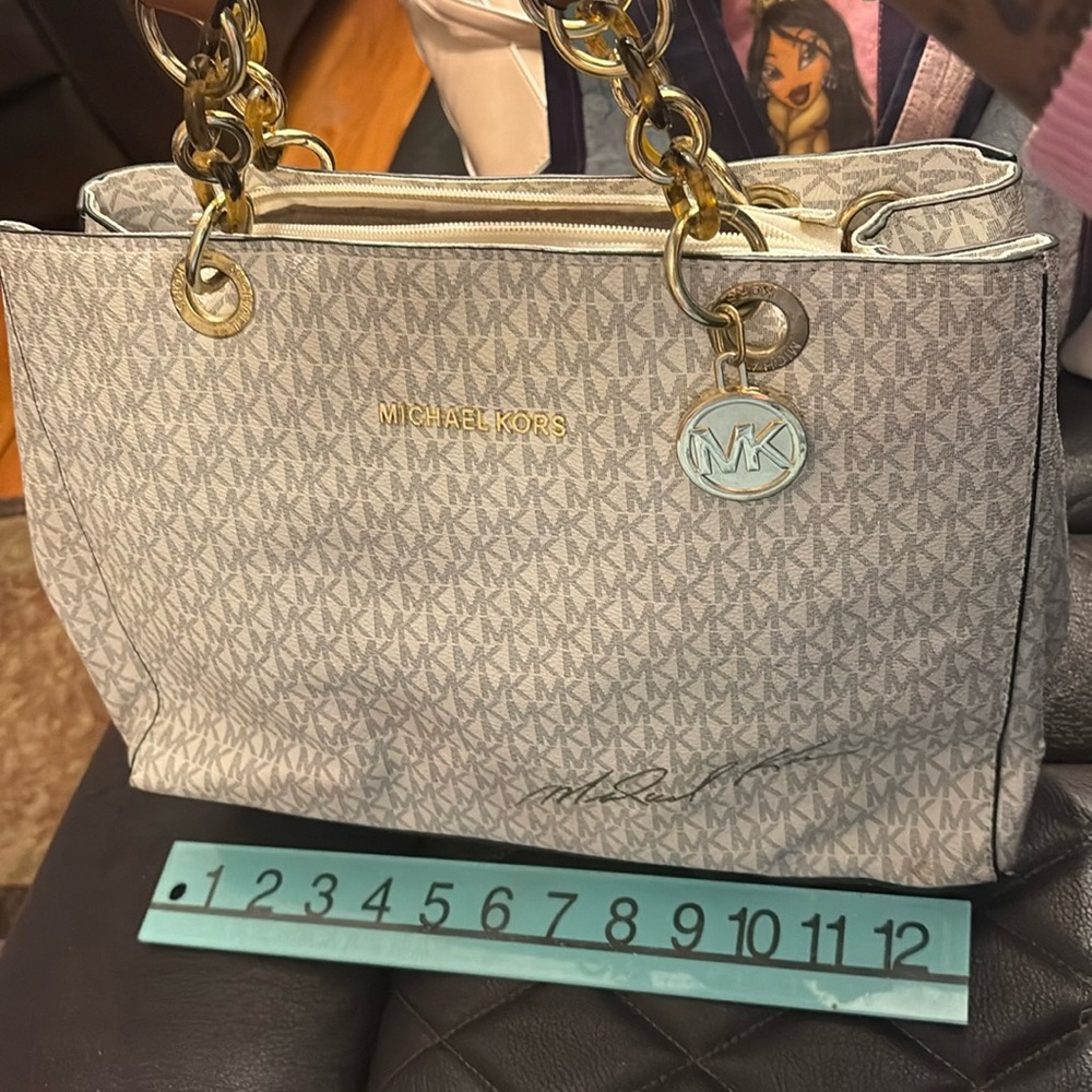 Mk purse